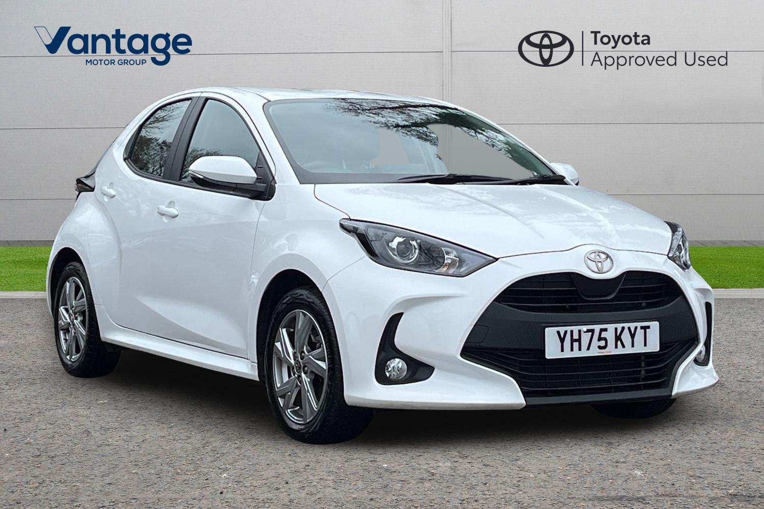 Main listing image - Toyota Yaris