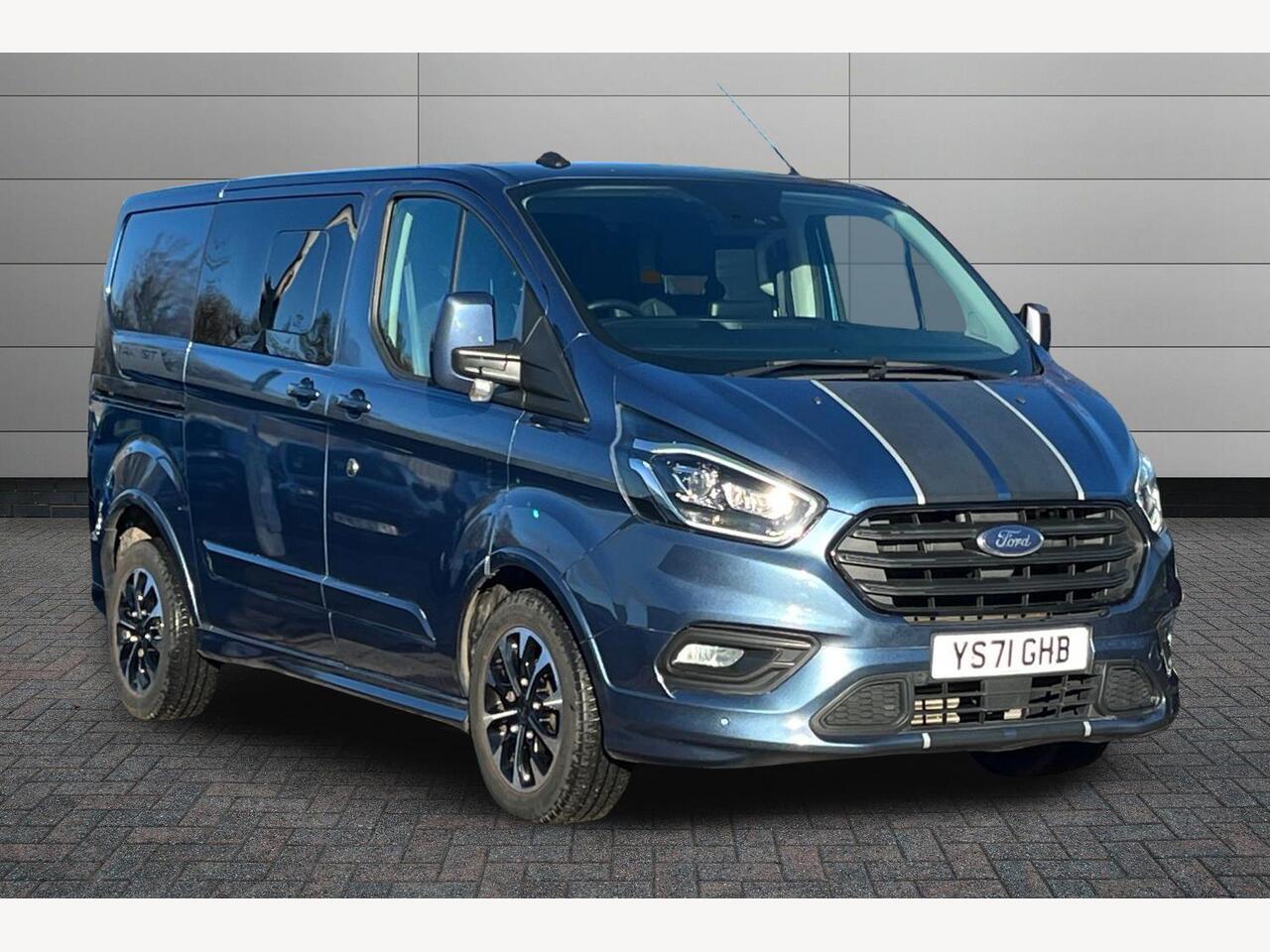 Main listing image - Ford Transit Custom