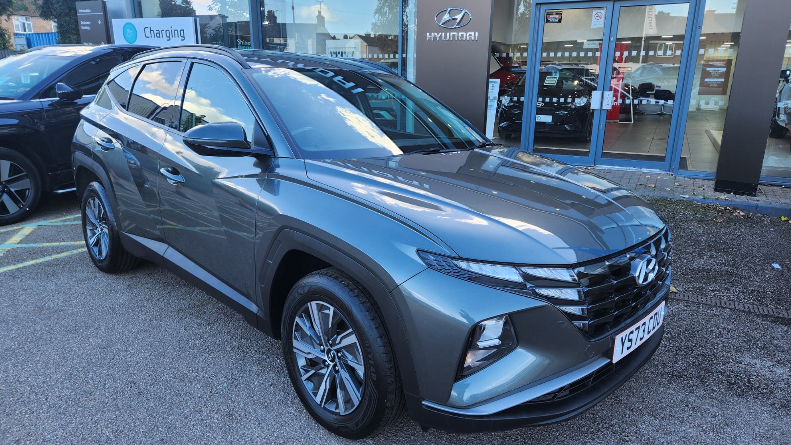 Main listing image - Hyundai Tucson