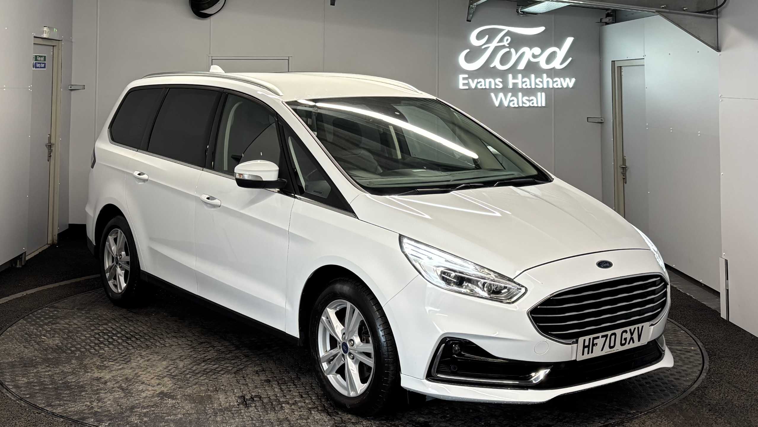 Main listing image - Ford Galaxy