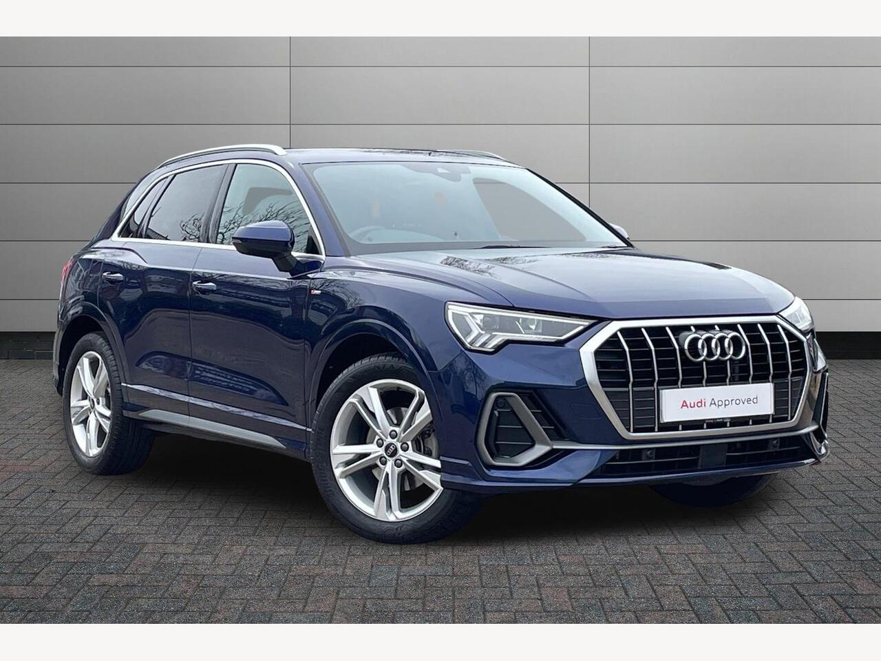 Main listing image - Audi Q3