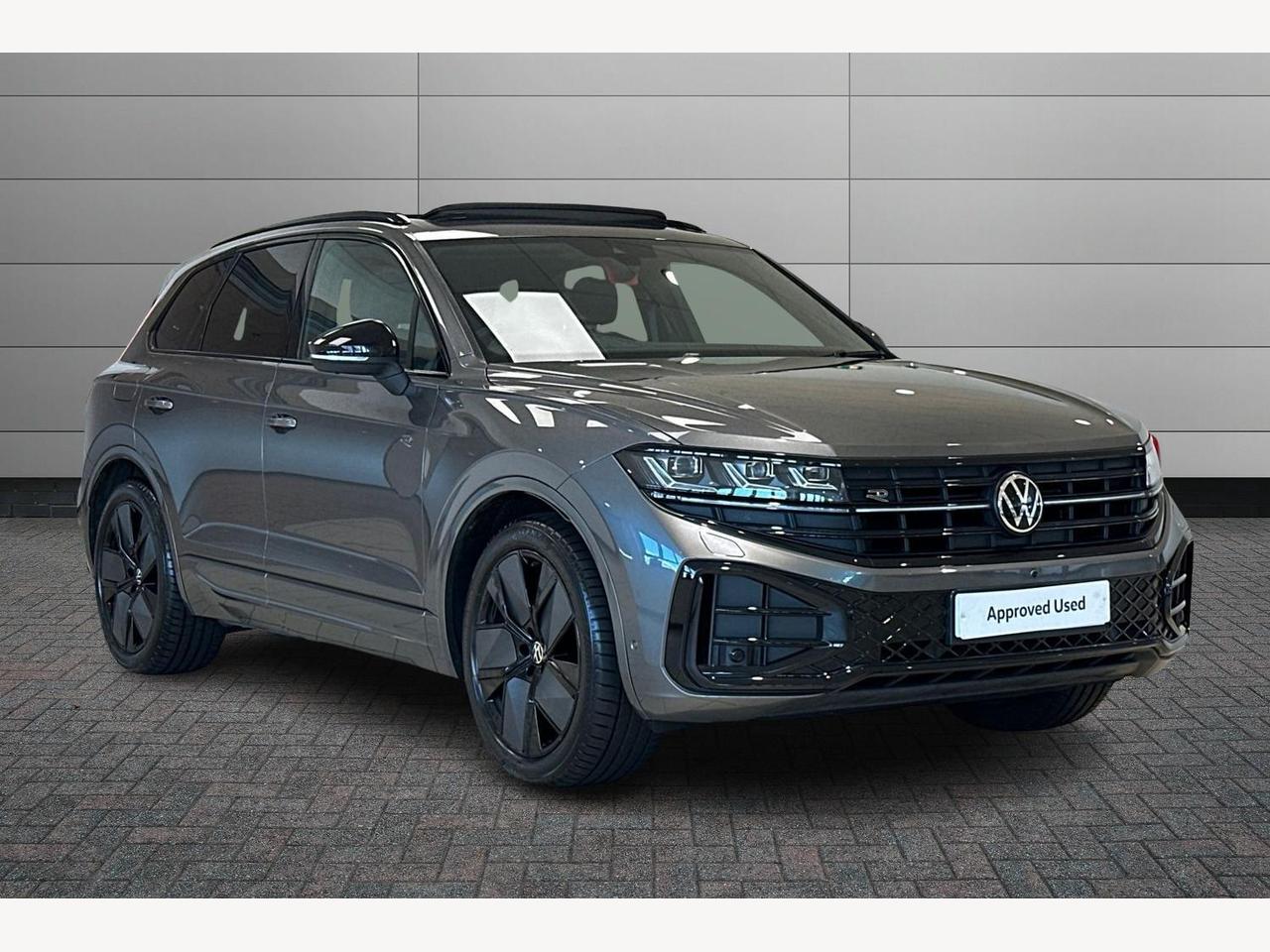 Main listing image - Volkswagen Touareg