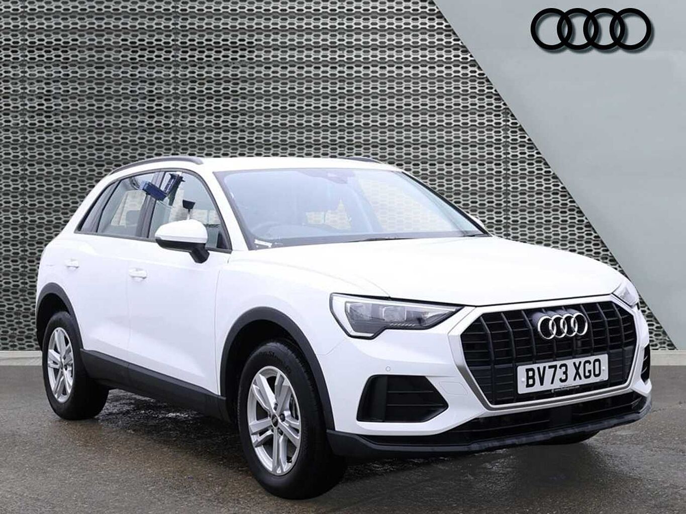 Main listing image - Audi Q3