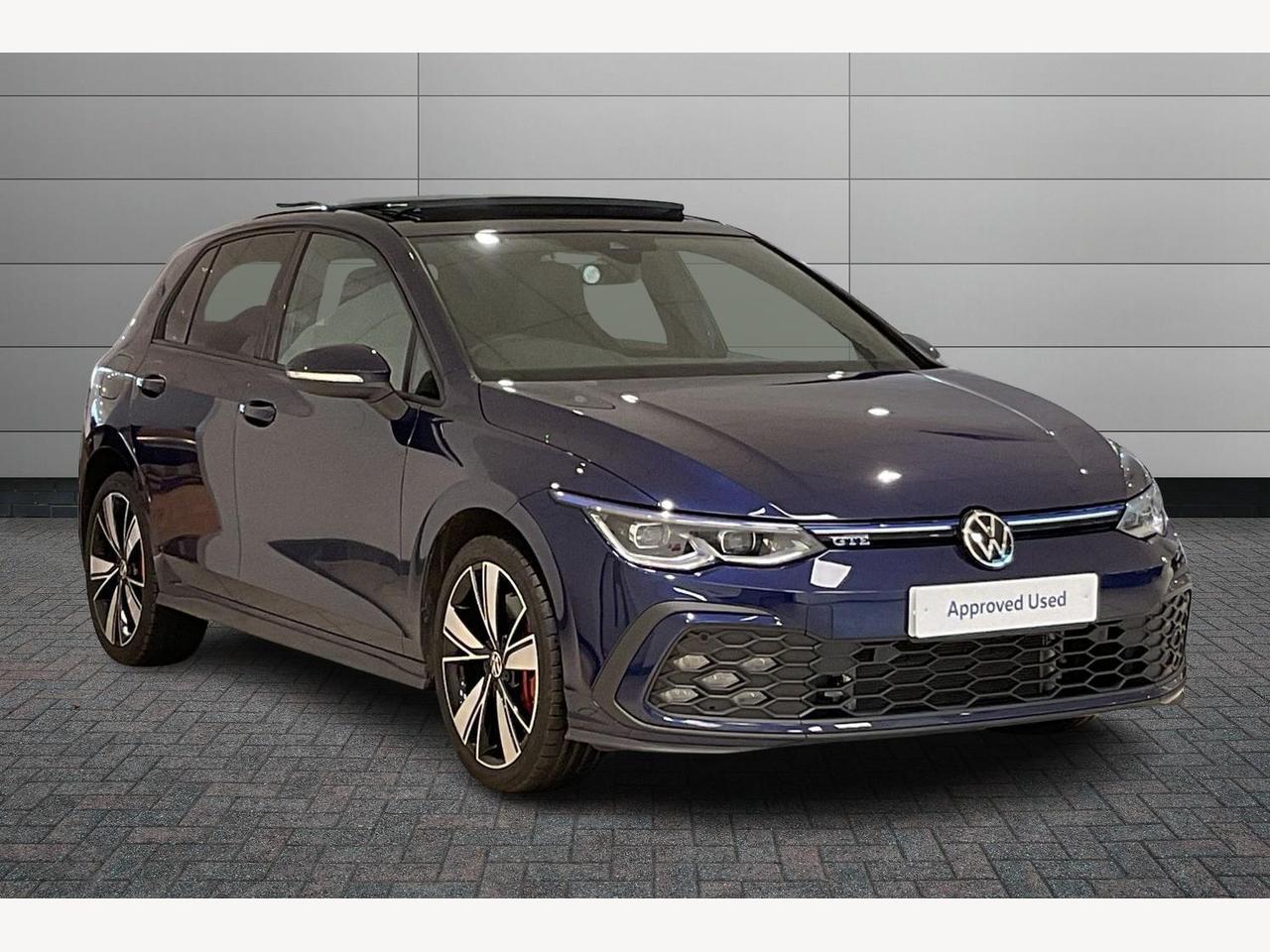 Main listing image - Volkswagen Golf GTE