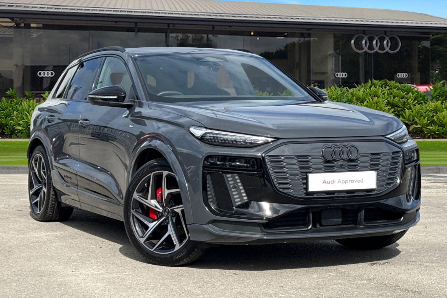 Main listing image - Audi Q6