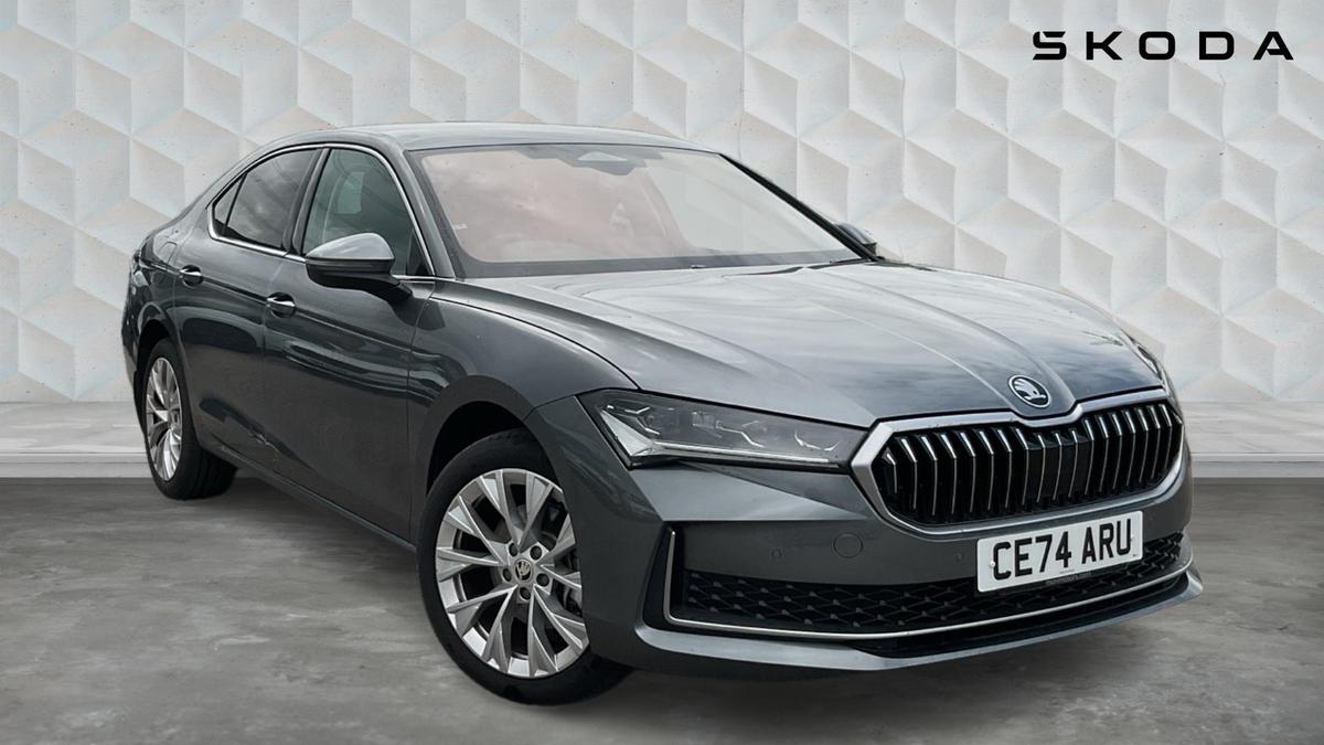 Main listing image - Skoda Superb