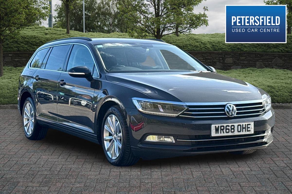 Main listing image - Volkswagen Passat