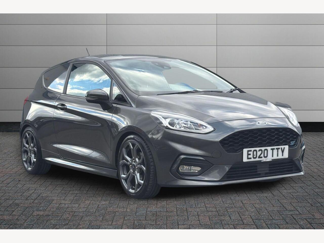 Main listing image - Ford Fiesta