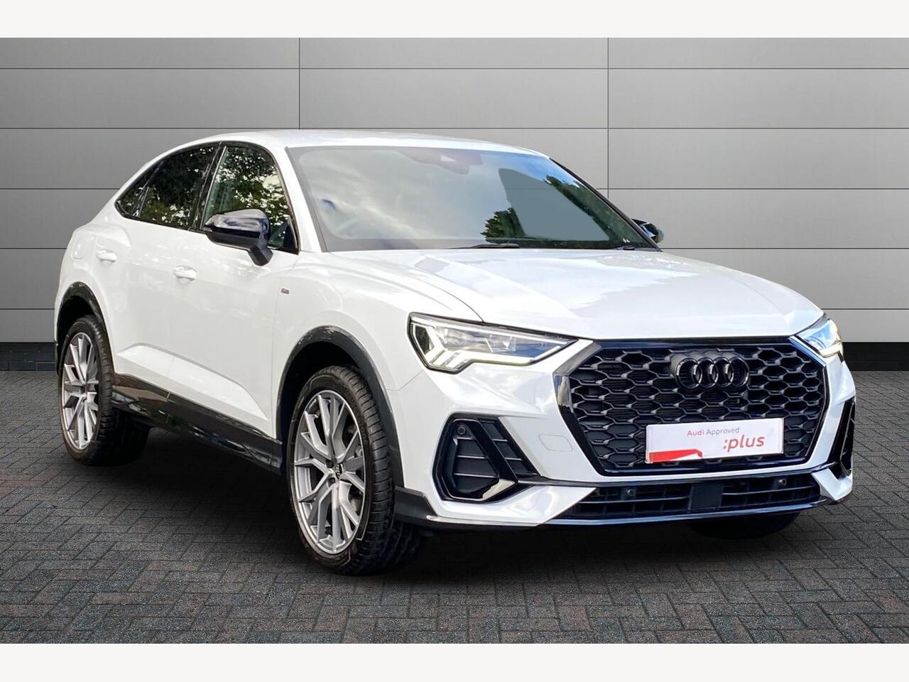 Main listing image - Audi Q3