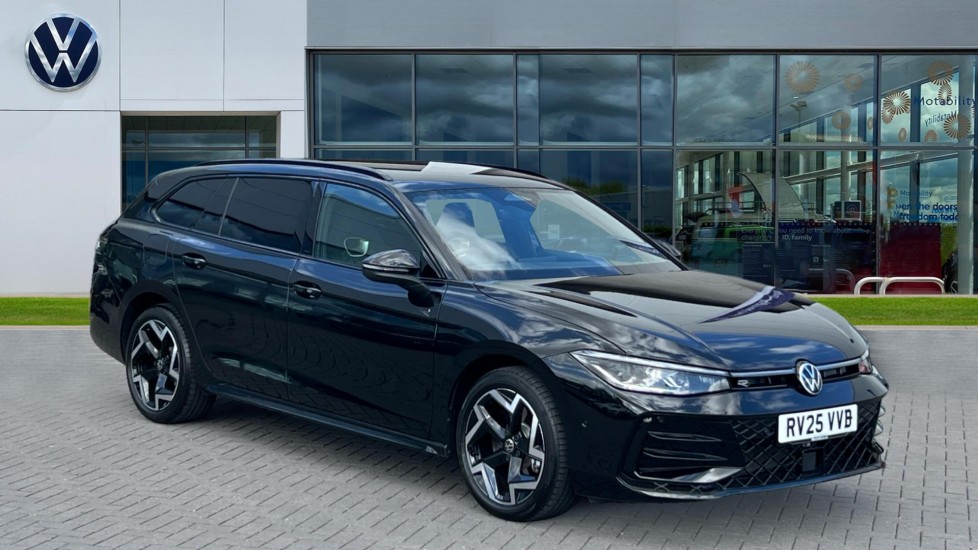 Main listing image - Volkswagen Passat Estate