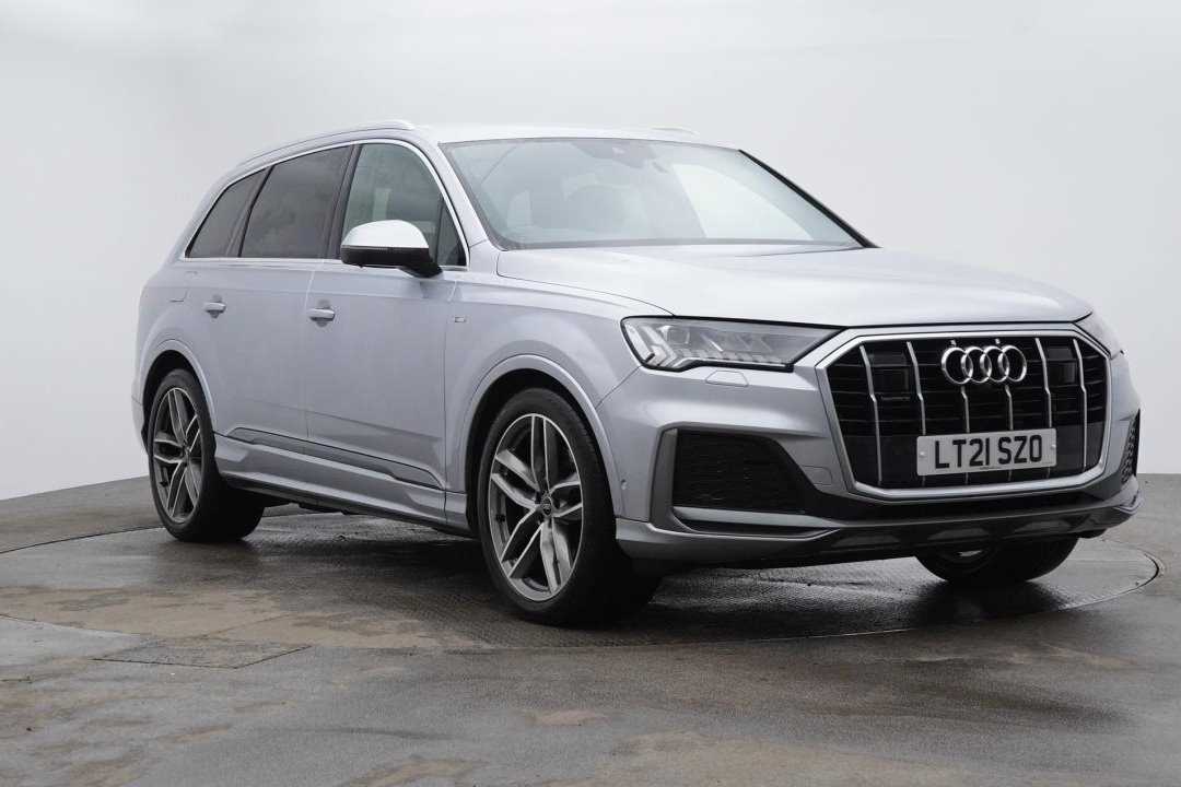 Main listing image - Audi Q7