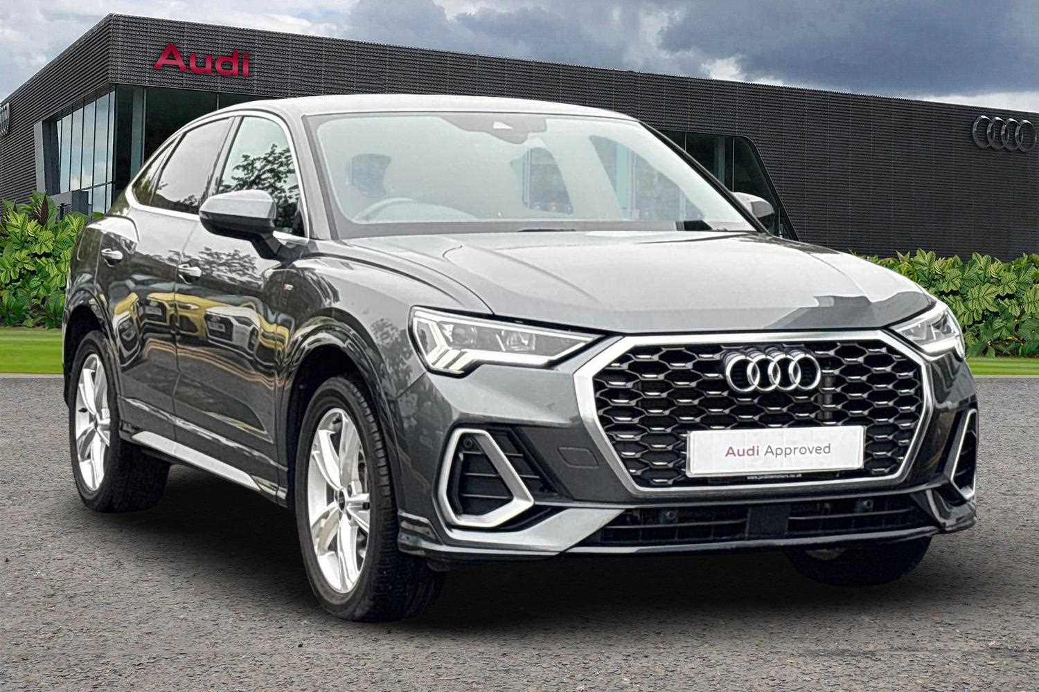 Main listing image - Audi Q3