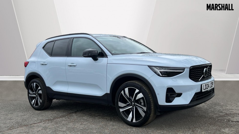 Main listing image - Volvo XC40