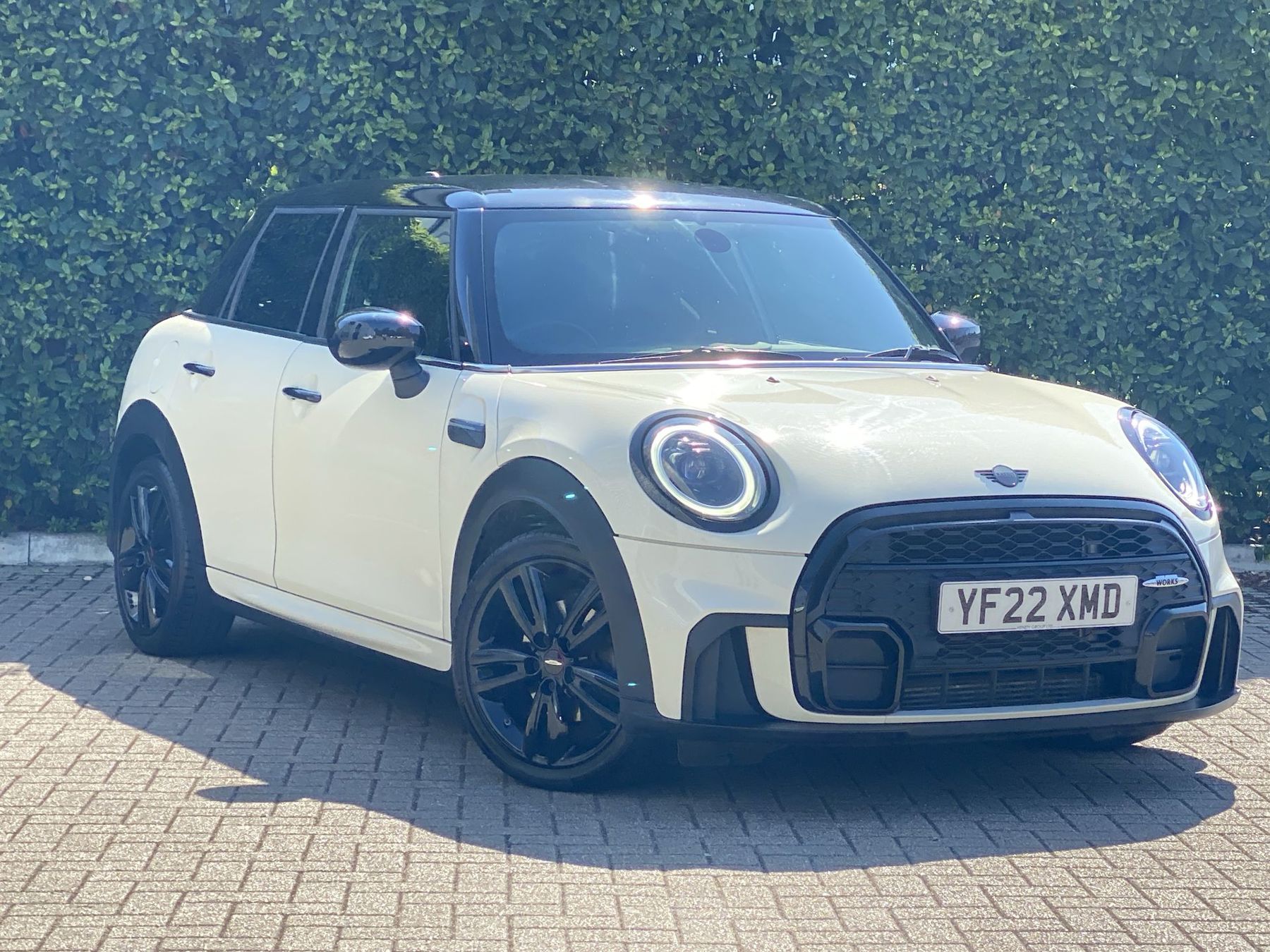 Main listing image - MINI Hatchback 5dr