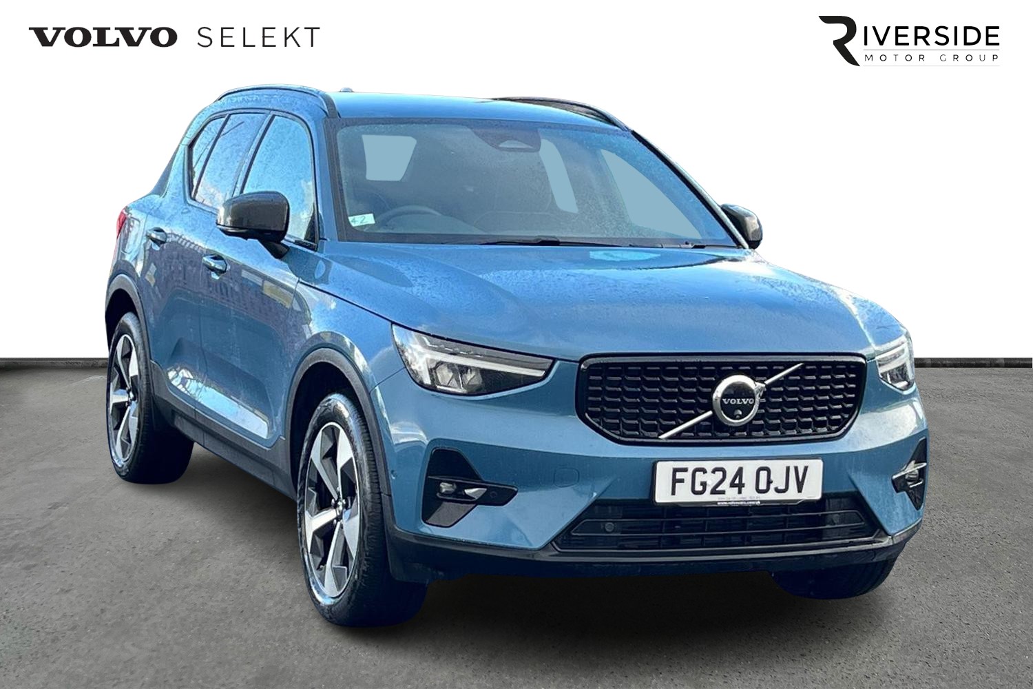 Main listing image - Volvo XC40