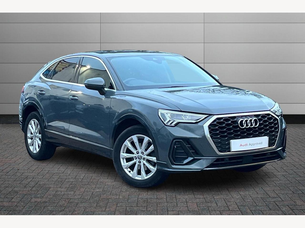 Main listing image - Audi Q3