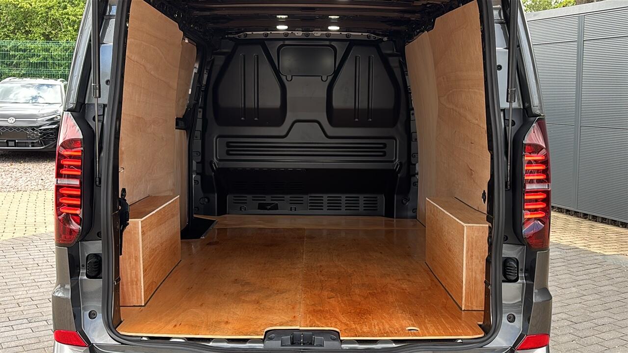 Main listing image - Volkswagen Transporter