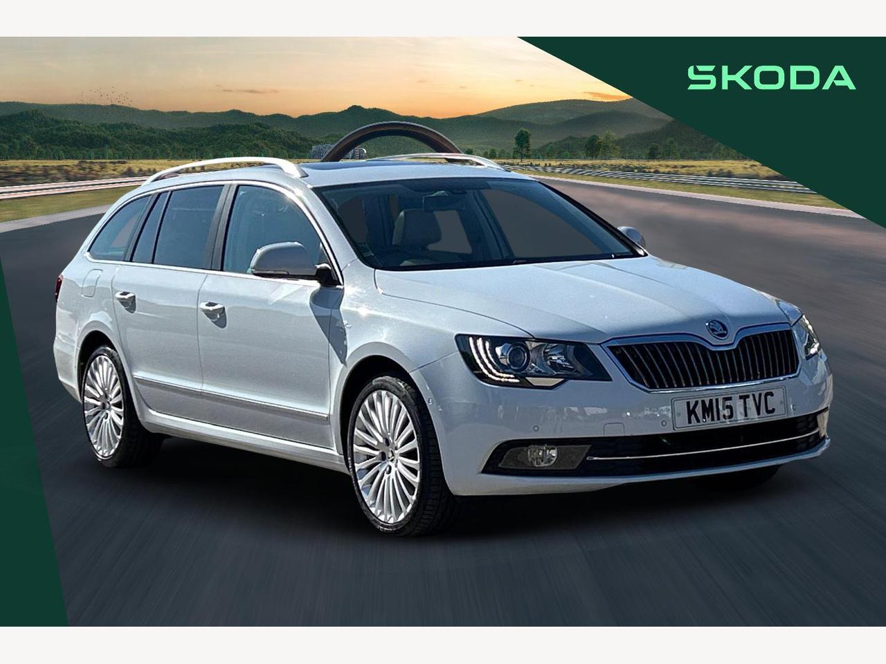 Main listing image - Skoda Superb Estate