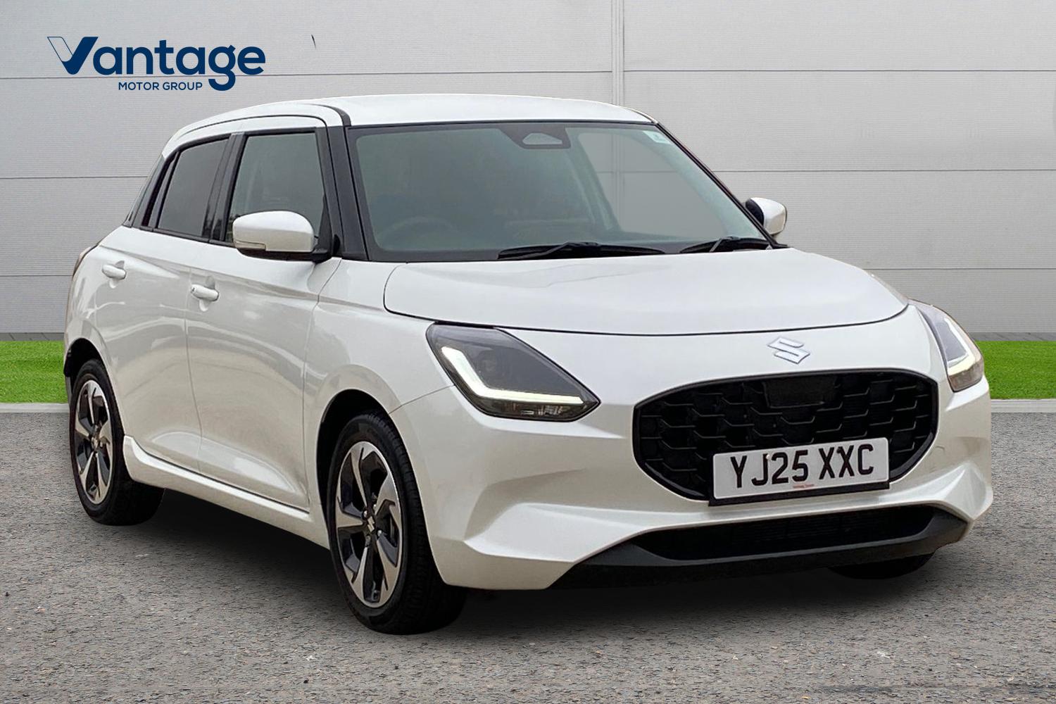 Main listing image - Suzuki Swift