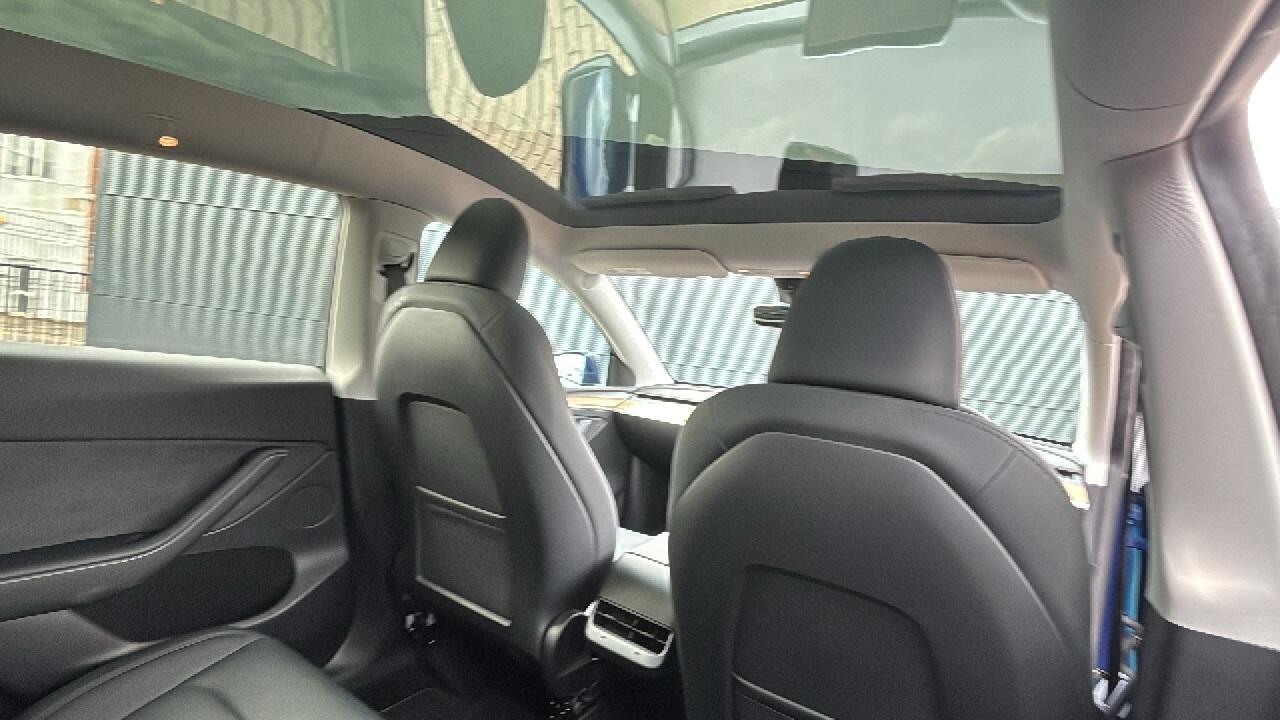 Main listing image - Tesla Model Y