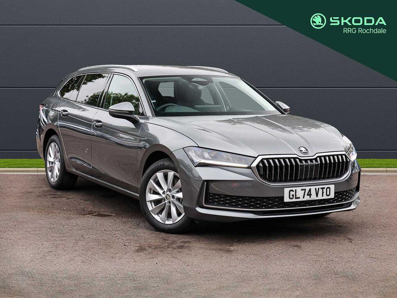 Main listing image - Skoda Superb Estate
