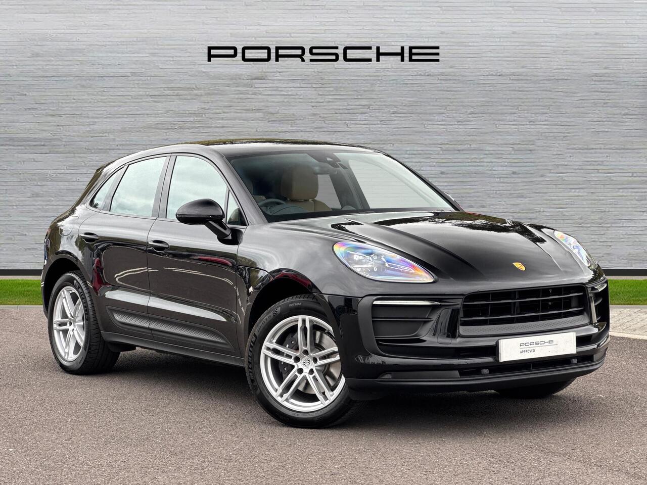 Main listing image - Porsche Macan
