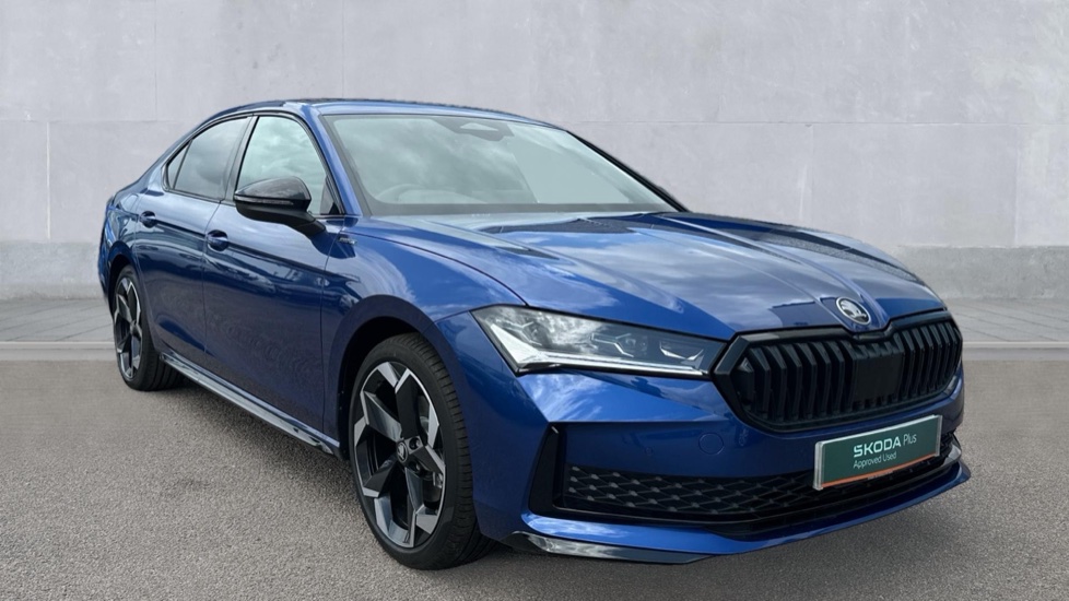 Main listing image - Skoda Superb