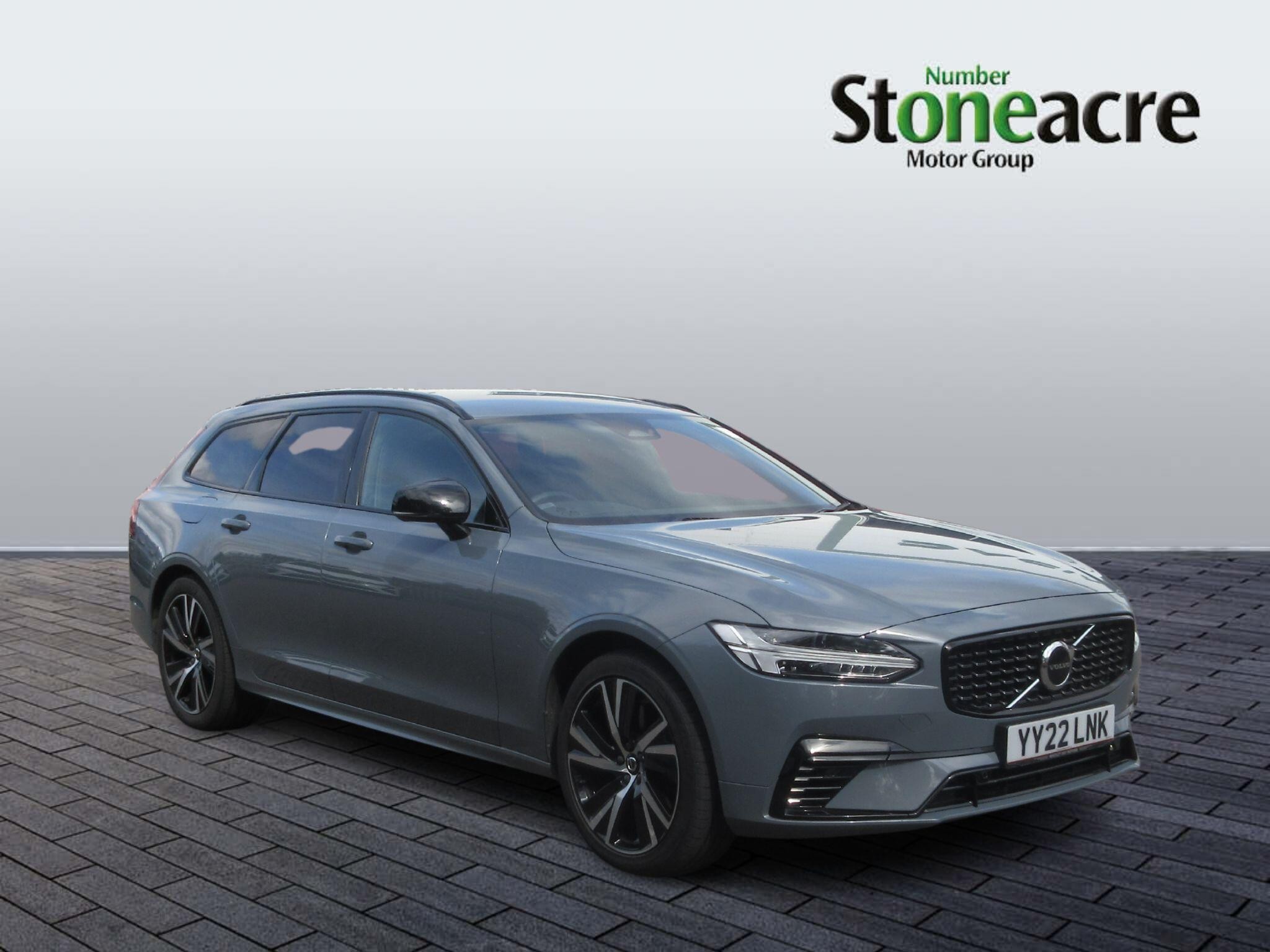 Main listing image - Volvo V90