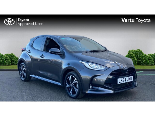 Main listing image - Toyota Yaris