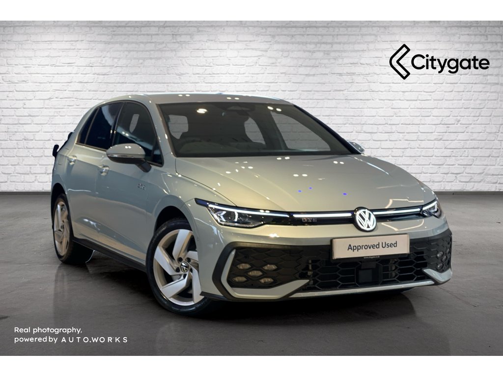 Main listing image - Volkswagen Golf