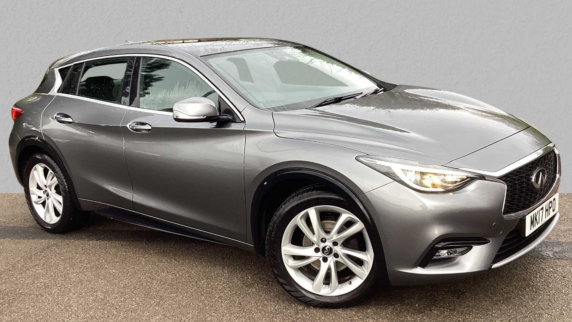 Main listing image - Infiniti Q30