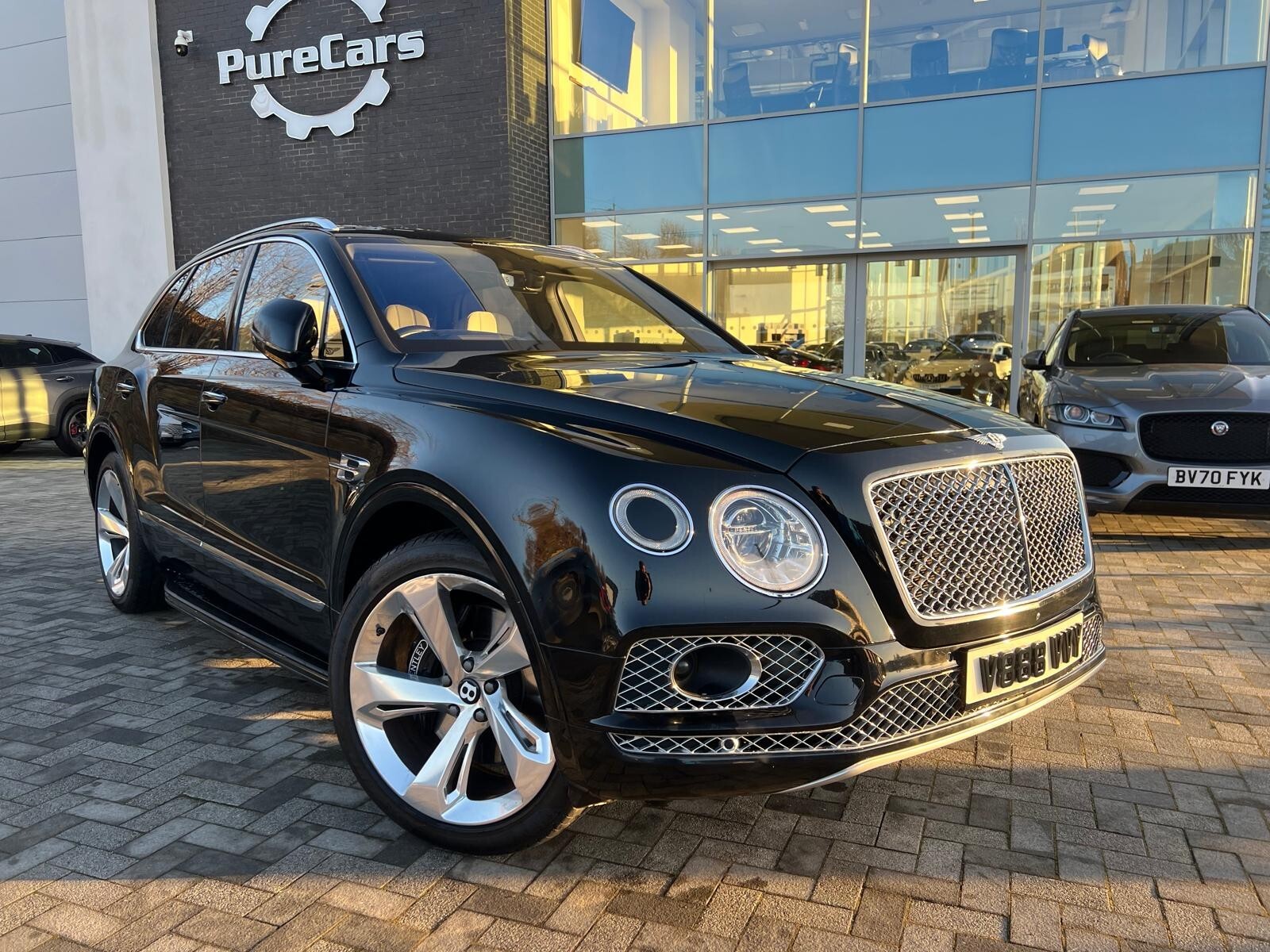 Main listing image - Bentley Bentayga