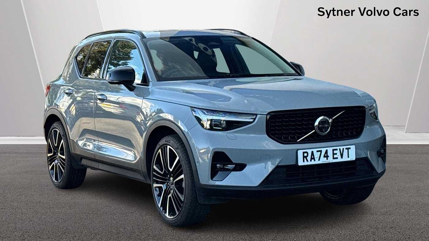 Main listing image - Volvo XC40