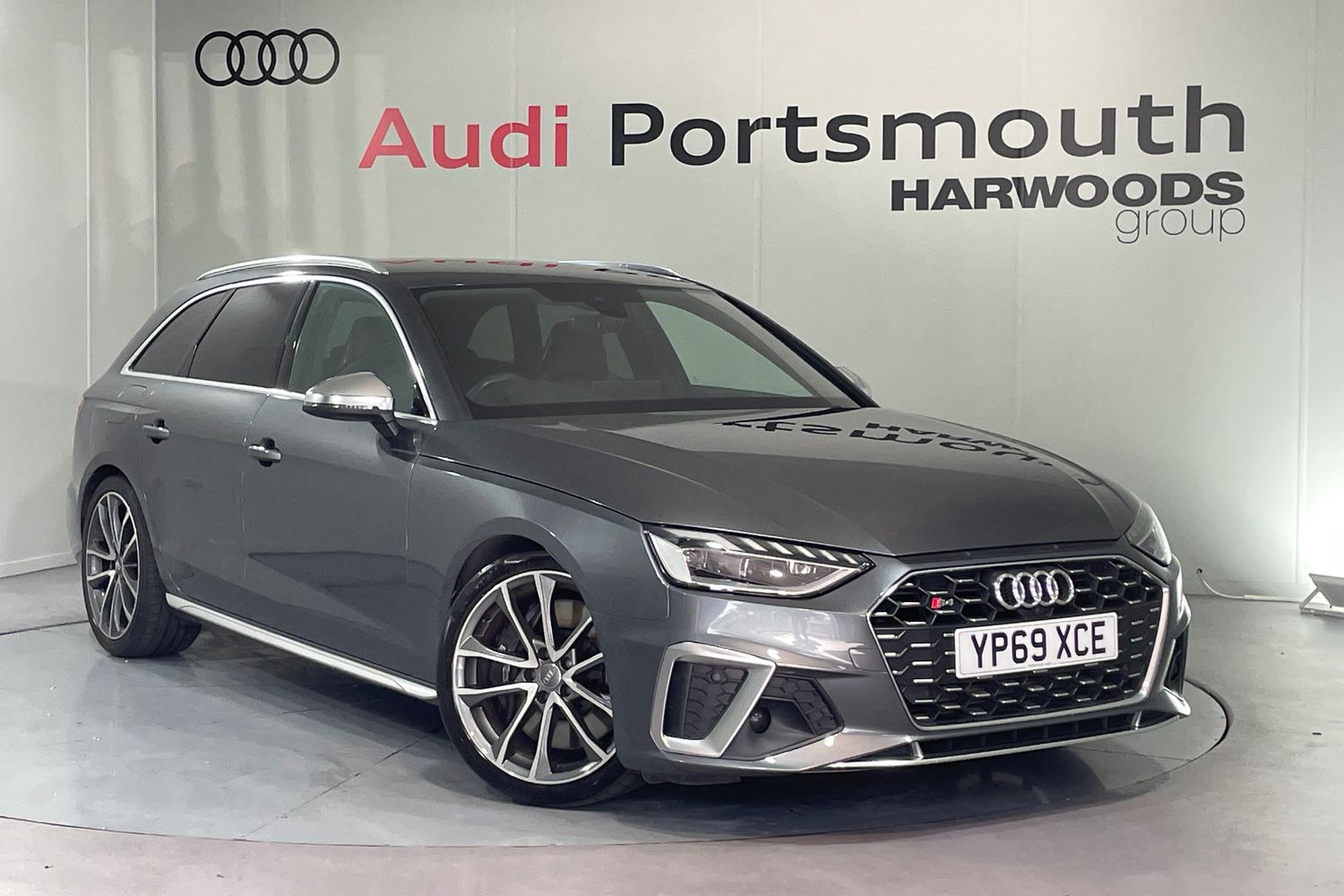 Main listing image - Audi A4