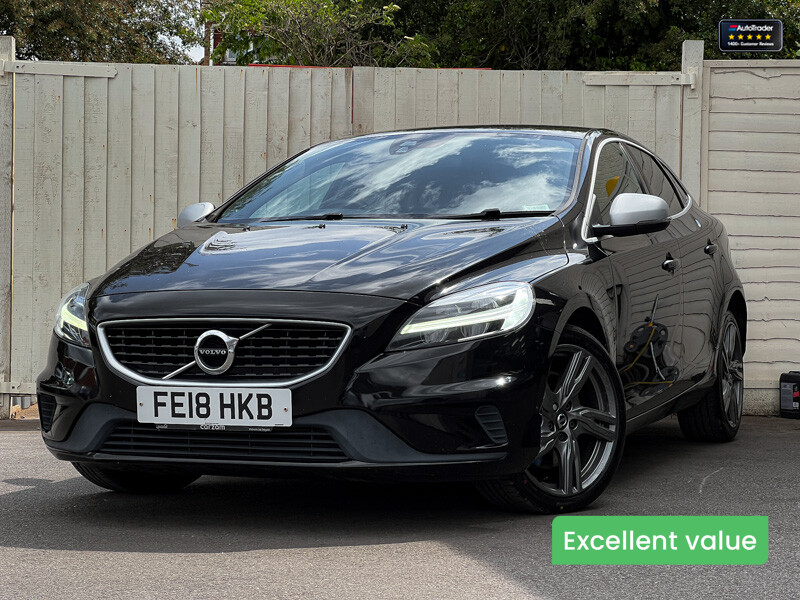 Main listing image - Volvo V40