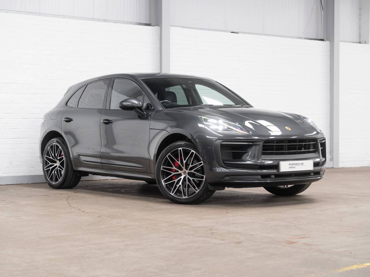 Main listing image - Porsche Macan