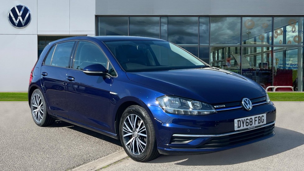 Main listing image - Volkswagen Golf