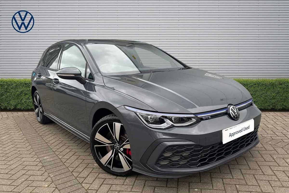Main listing image - Volkswagen Golf GTE