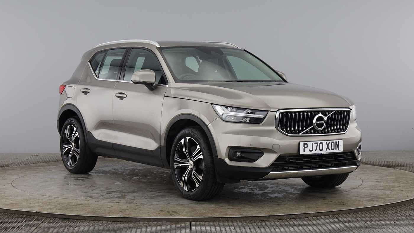 Main listing image - Volvo XC40 Recharge