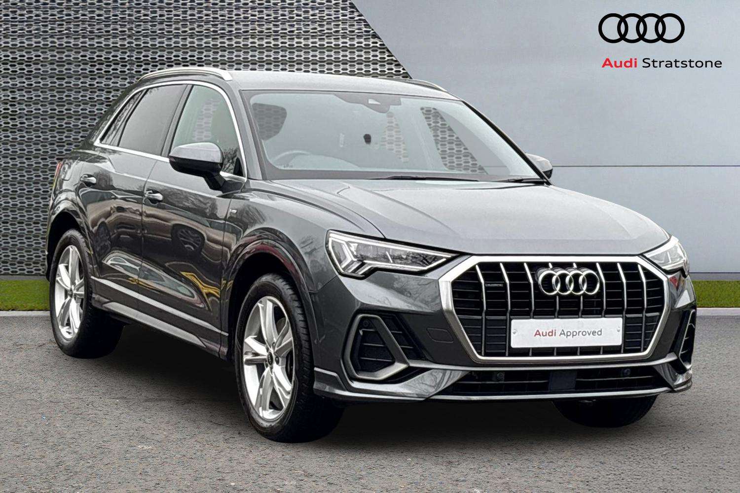 Main listing image - Audi Q3