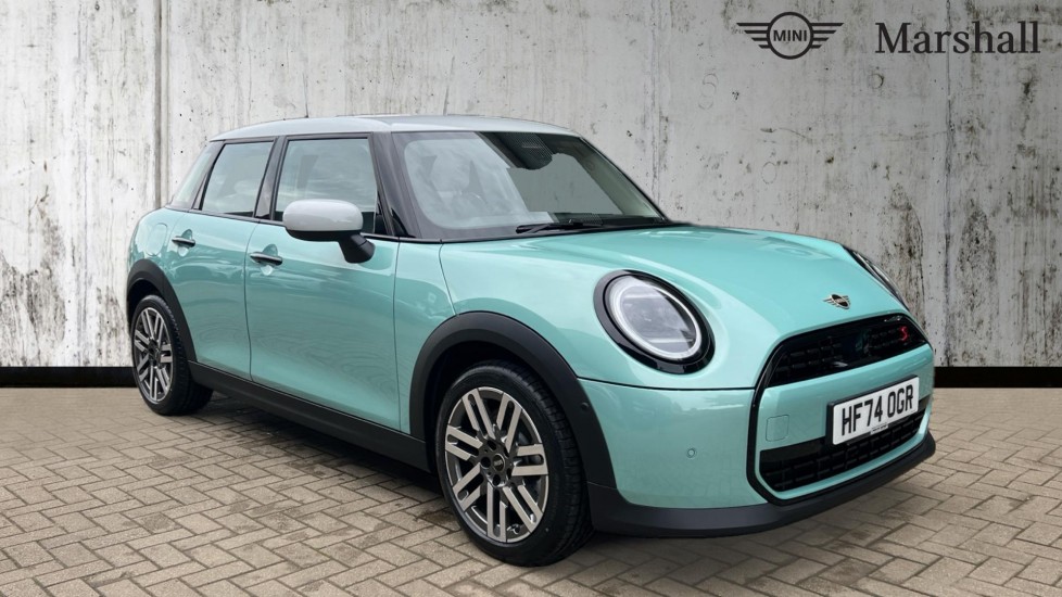 Main listing image - MINI Hatchback 5dr