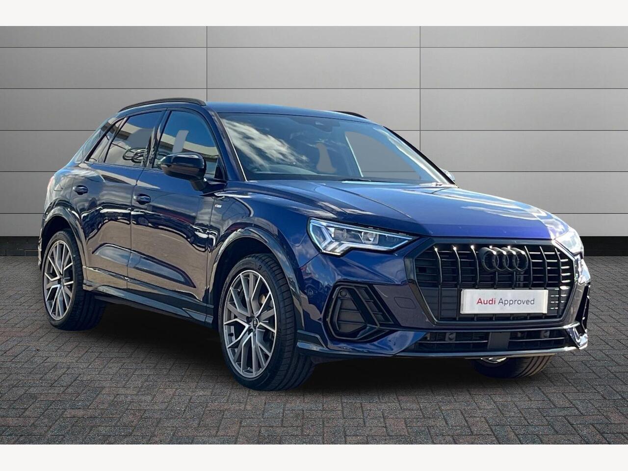 Main listing image - Audi Q3