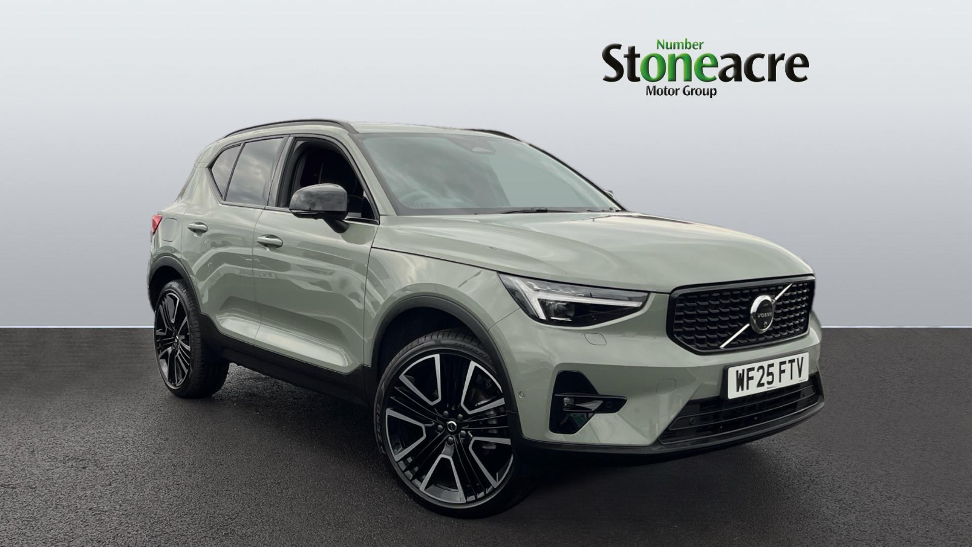 Main listing image - Volvo XC40