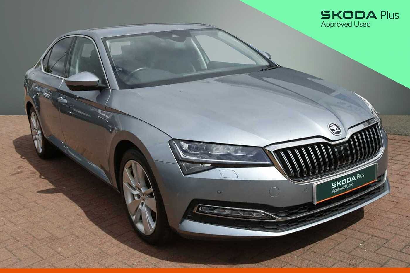 Main listing image - Skoda Superb