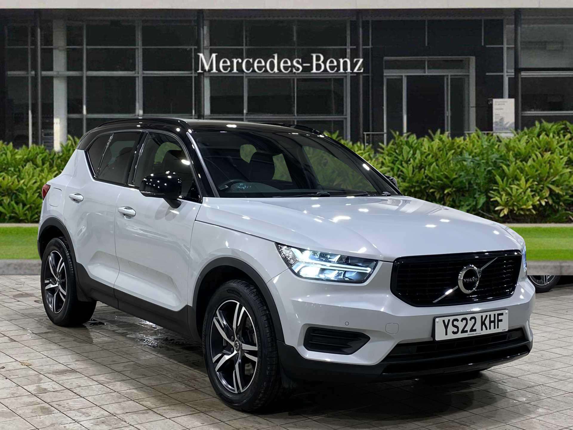 Main listing image - Volvo XC40