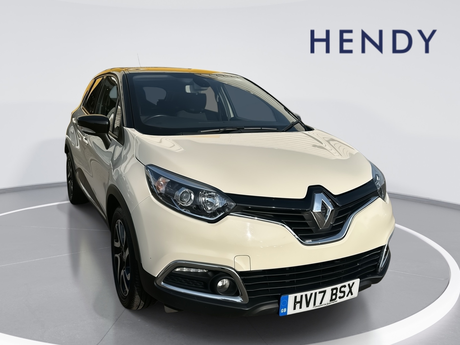 Main listing image - Renault Captur