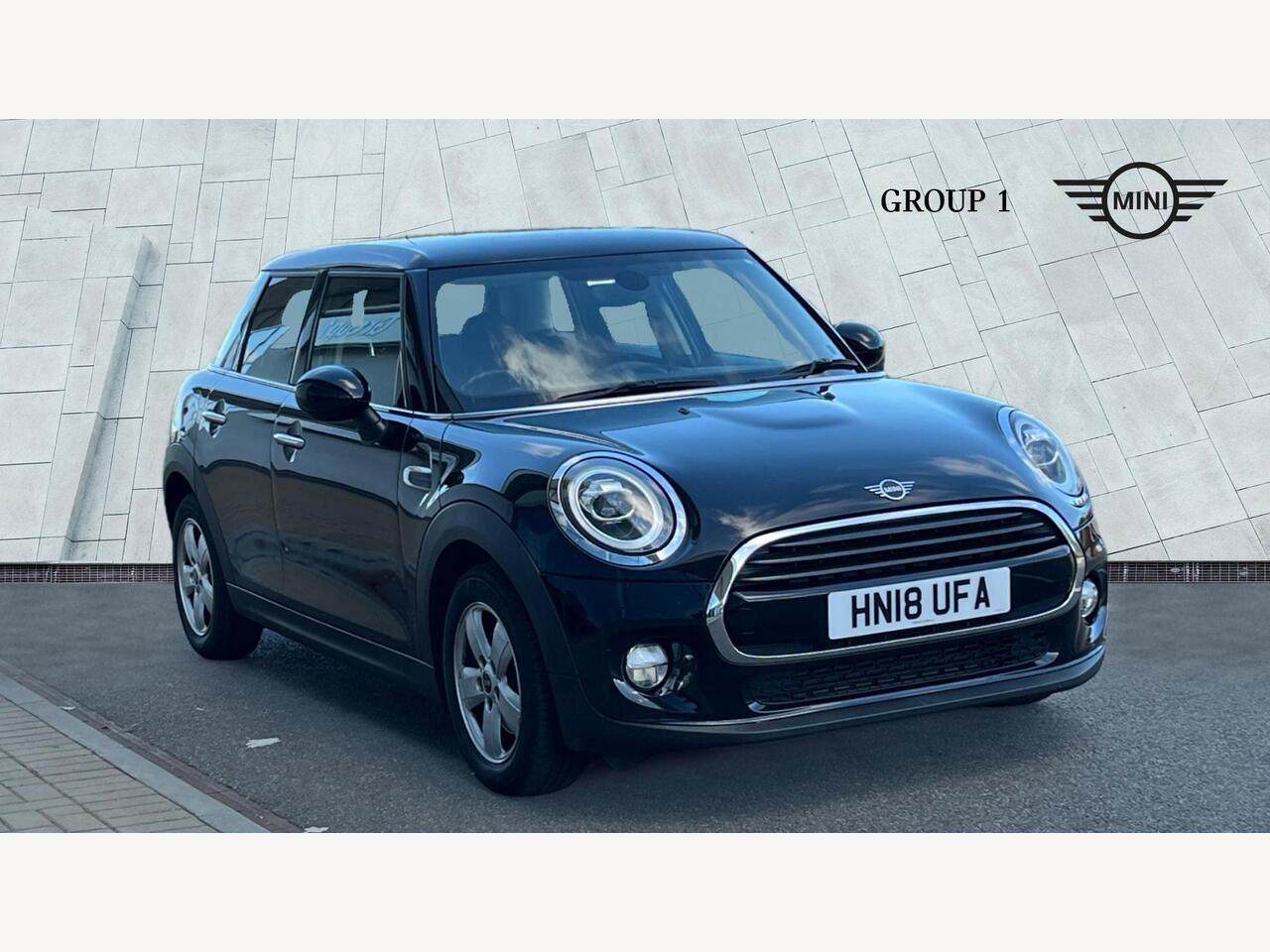 Main listing image - MINI Hatchback 5dr