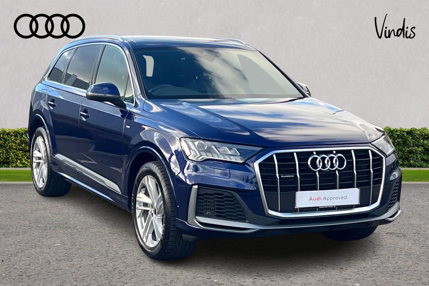 Main listing image - Audi Q7