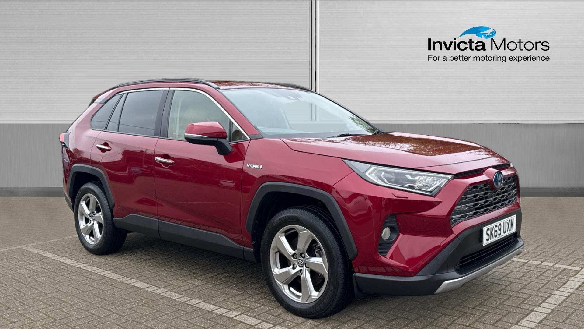 Main listing image - Toyota RAV4