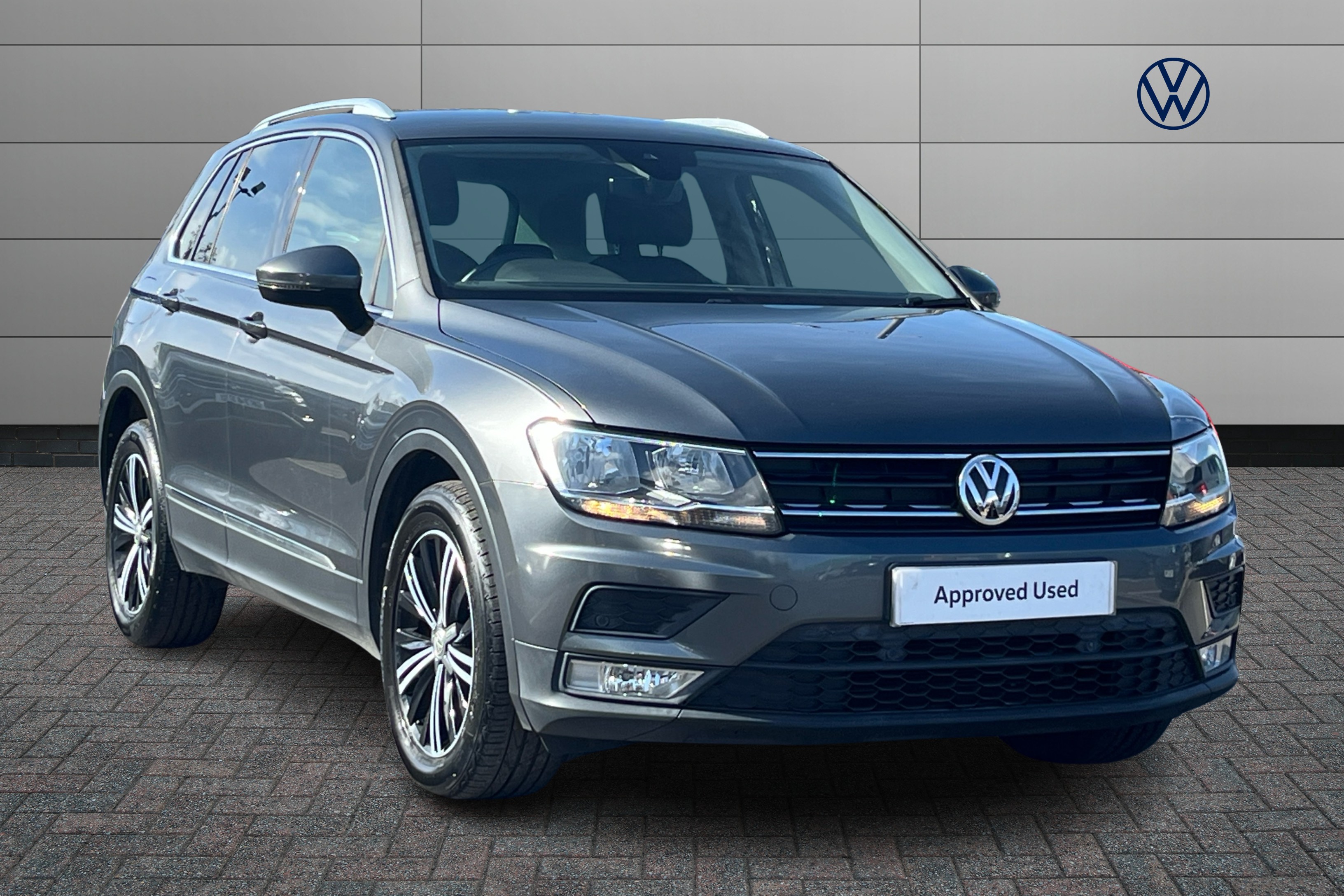 Main listing image - Volkswagen Tiguan